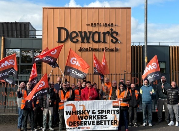 Whisky workers strike over holiday threat